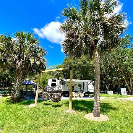 Lake Front Rv Experience Close To Port Canaveral And Kennedy Space Center Hotel Titusville Ngoại thất bức ảnh