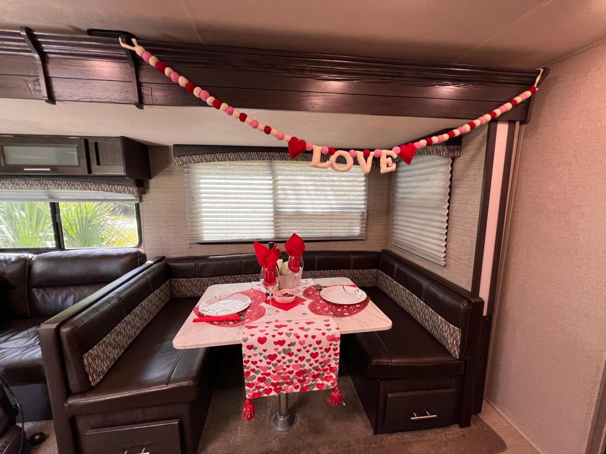 Lake Front Rv Experience Close To Port Canaveral And Kennedy Space Center Hotel Titusville Ngoại thất bức ảnh